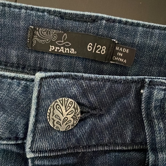 PRANA- stretchy dark denim shorts (28) - Picture 3 of 5